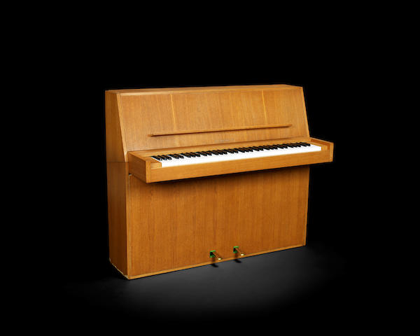Aktualisiert: Weiteres ABBA-Klavier in Auktion